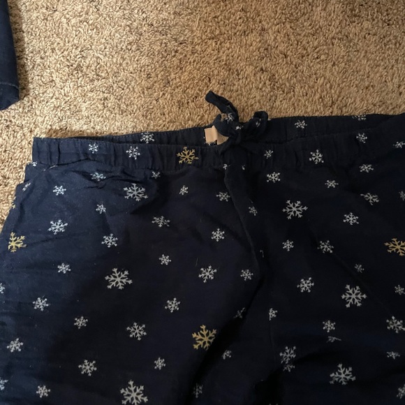 GAP Xmas PJ set - Picture 8 of 8